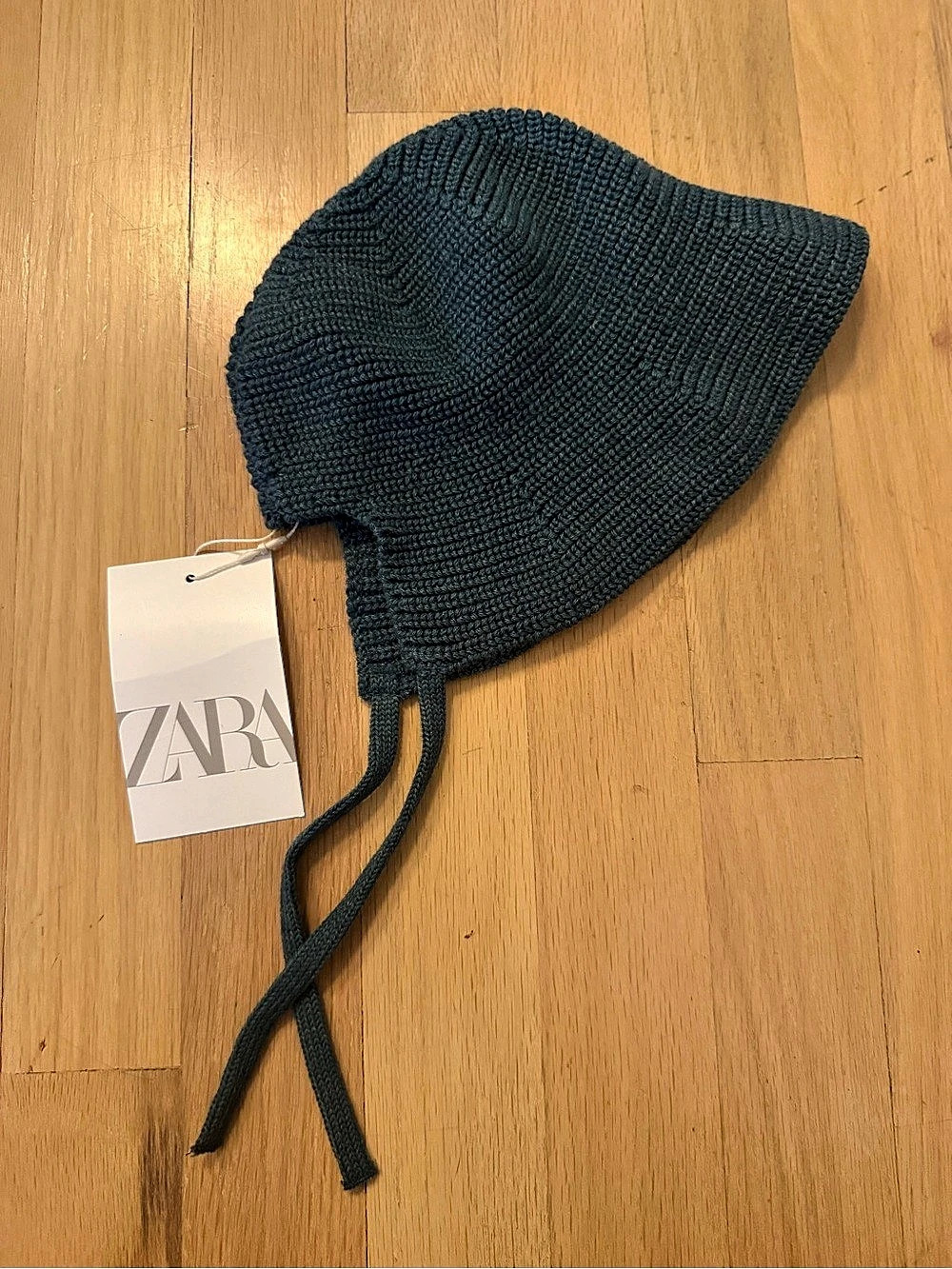 Zara Knit Bonnet in teal Size 12-18M NWT